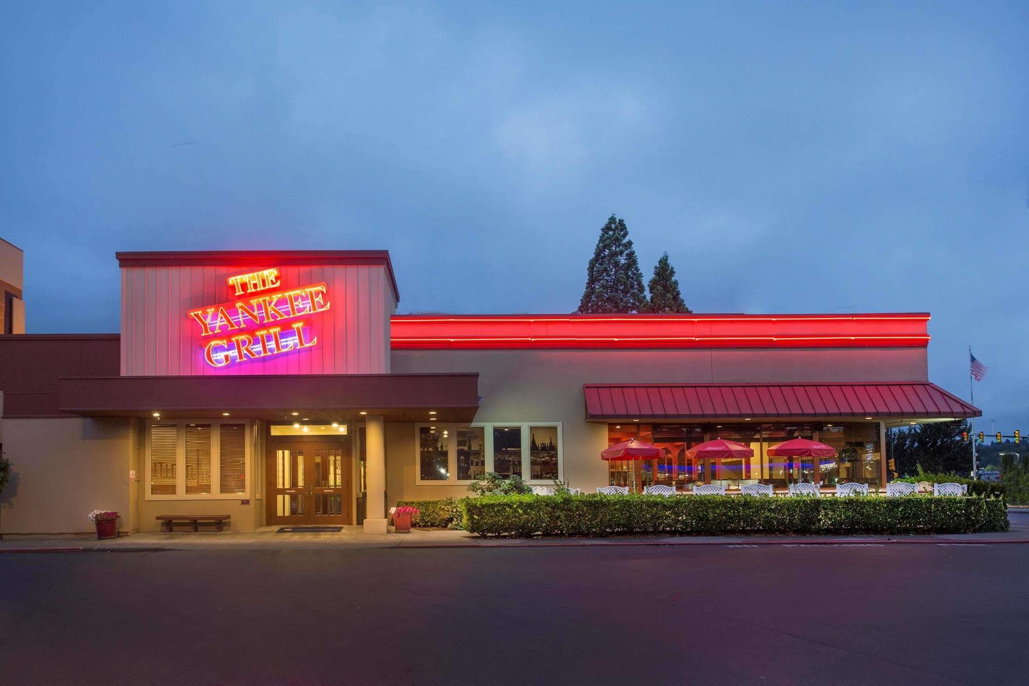 Red Lion Hotel & Conference Center - Seattle/رينتون المظهر الخارجي الصورة